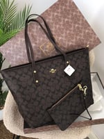 شنط كوتش هاي كوالتي بسحاب الحجم الكبير مع محفظة