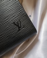 محافظ لويس فيتون هاي كوالتي