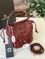 شنط أقنر حجم صغير وانيق يتوفر ٣ الوان