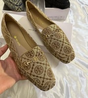 شوز توري بورش يتوفر عدة الوان