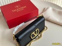 شنط هاي كوالتي فالنتينو يتوفر عدة مقاسات