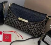 شنط CH حجم صغير