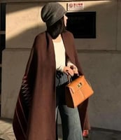 شنط jW حجم وسط 28 سم