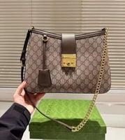 شنط قوتشي هاي كوالتي يتوفر لونين