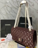 شنطة شانيل حجم وسط