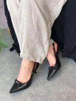 كعب برادا كوالتي يتوفر عدة الوان