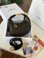 شنطة كوتش حجم صغير لون بني