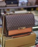 شنط مايكل كورس ا لحجم الوسط