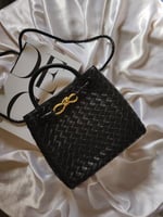 شنط بوتيقا هاي كوالتي يتوفر عدة الوان