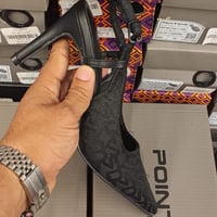 كعب دكني درجة أولى طول الكعب متوسط يتوفر عدة الوان