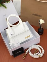 شنط جاكيموس الحجم موضح بالصور