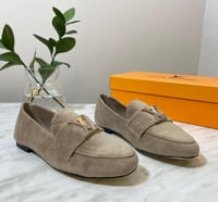 شوز لويس فيتون