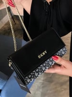 شنط دكني DKNY كوالتي يتوفر عدة الوان