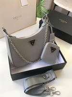 شنط برادا كوالتي الحجم موضح بالصور