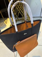 شنط لاكوست موديل السلة المقاس 46 سم عرض وارتفاع 29