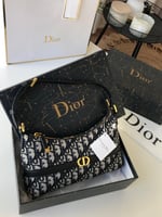 شنط ديور درجة اولى الحجم موضح بالصور