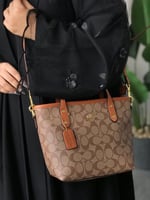 شنط كوتش كوالتي الحجم موضح بالصور يتوفر عدة ألوان