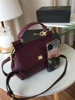 شنط دولتشي اند غابانا درجة اولى الحجم موضح بالصوره