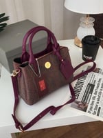 شنط إترو درجة اولى الحجم موضح بالصور