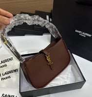 شنط سانلوران كوالتي يتوفر عدة الوان مع الملحقات