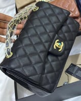 شنط شانيل هاي كوالتي حجم وسط