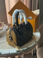 شنط لويس فيتون حجم وسط هاي كوالتي