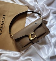 شنطة كوتش هاي كوالتي لون بيج غامق