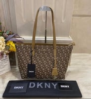 شنط دكني DKNY هاي كوالتي حجم وسط