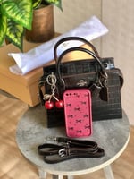 شنط كوتش الحجم موضح بالصور