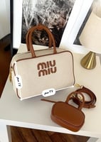 شنط ميو ميو يتوفر لونبن