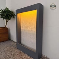 شلال جداري معلق كبير مضئ