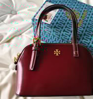 حقيبة كتف عودي من توري بورش