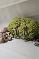 اقراط اذن خشبيه