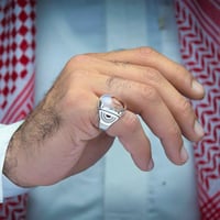 خاتم كلاسيكي عقيق يماني مزهر