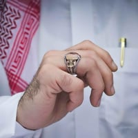 خاتم فضة عقيق يماني مزهر مصور