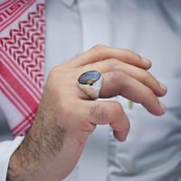 خاتم بحريني عقيق يماني مزهر مصور