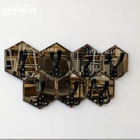 علاقة جدارية مرايا سداسية 7 قطع اللون اسود