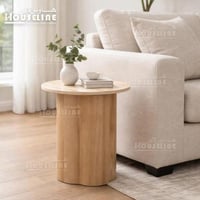 طاولة جانبية بتصميم خشبي دائري ولمسة طبيعية