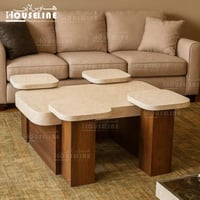 طقم طاولات خدمة مربعة سطح بيج رخامي وقاعدة خشب بني...