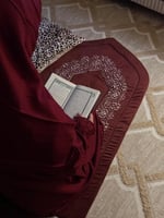 طقمين صلاه من مجموعة البورغاندي