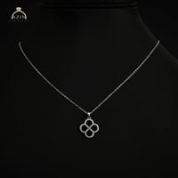 تعليقة وردة ناعمة لون اسود | فضة عيار 925