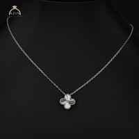 عقد وردة مموج | فضة عيار 925