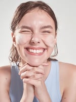 جل غسول صباحي منخفض الحموضة من كوسركس