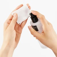 سائل مقشر للرؤوس السوداء بالنياسيناميد و BHA