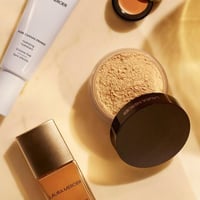 بودرة لورا مارسيه هوني