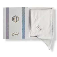 غترة بيضاء فاخرة – تصميم راقٍ وعلبة هدايا مميزة