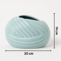 فازة سيراميك ديكورية (20 سم) بشكل كرة بخيوط لولبية...