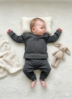 طقم مواليد قطني ناعم – باللون الرمادي الداكن