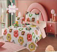 طقم سرير أطفال بنقشة زهور ملونة من ميلان – 4 قطع