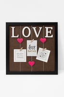 لوحة صور بإطار أنيق وكلمة LOVE – المقاس 50×40 سم